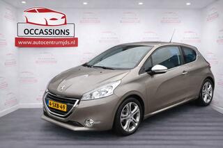 PEUGEOT 208 1.2 VTi Allure. recent distributieriem vervangen !
