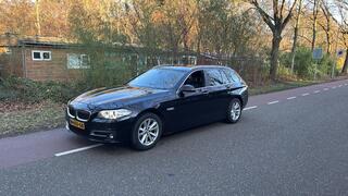 BMW 5-SERIE Touring 518d Luxury Edition FACELIFT LEER NAVIAGTIE CLIMA ZWART 2017