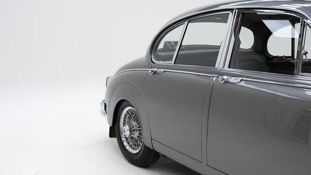 Daimler V8