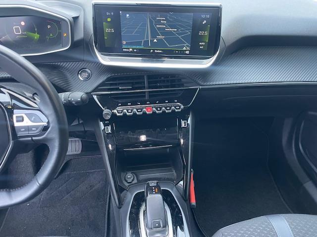 Peugeot 2008 1.2 PureTech 130 B.L. Allure automaat navi / camera / Apple/AndroidCarPlay