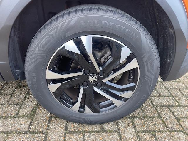 Peugeot 2008 1.2 PureTech 130 B.L. Allure automaat navi / camera / Apple/AndroidCarPlay
