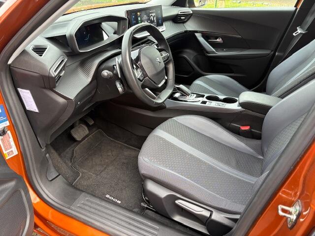Peugeot 2008 1.2 PureTech 130 B.L. Allure automaat navi / camera / Apple/AndroidCarPlay
