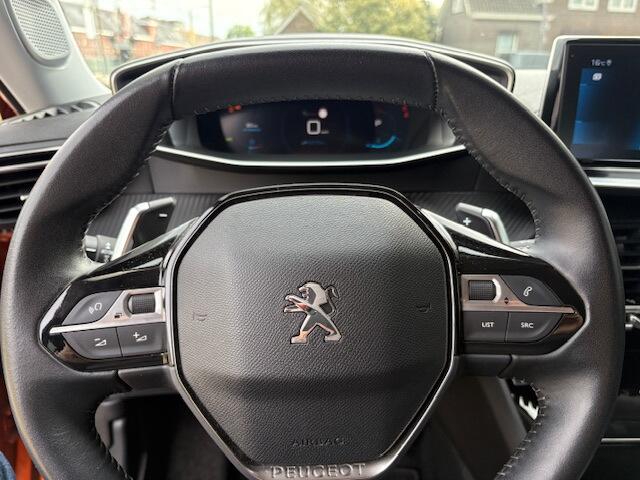 Peugeot 2008 1.2 PureTech 130 B.L. Allure automaat navi / camera / Apple/AndroidCarPlay