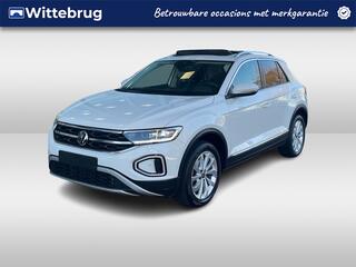 VOLKSWAGEN T-Roc 1.5 TSI 150PK DSG Style / Panorama dak / IQ Led / Virtual cockpit pro / App-connect / Stoelverwarming voorzijde / 17'' LMV
