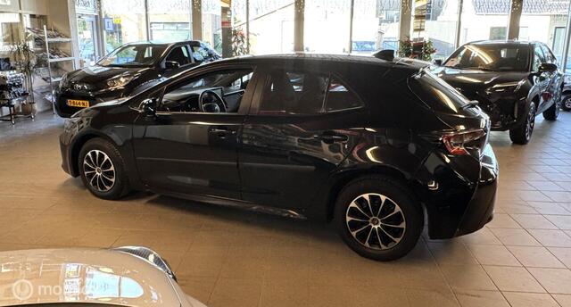 Toyota Corolla 1.8 5-Drs Hybrid carplay, navi, NL.auto
