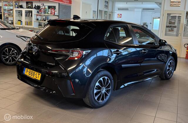 Toyota Corolla 1.8 5-Drs Hybrid carplay, navi, NL.auto