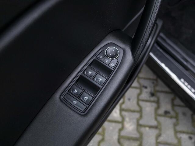 Renault Captur 1.0 TCe 100 Intens 110 pk, trekhaak, lichtmetalen wielen