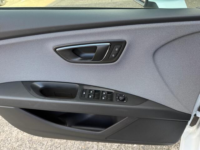 Seat Leon ST 1.0 EcoTSI Style | Cruise control | Navigatie |