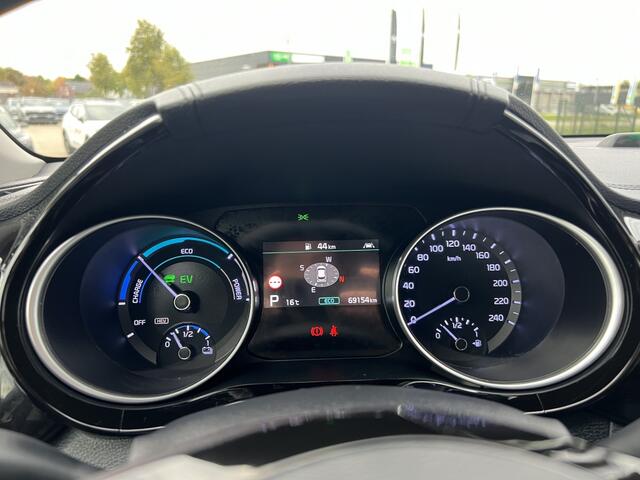 KIA Xceed 1.6 GDi PHEV DynamicPlusLine Navigatie - Stoel verwarming