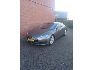TESLA MODEL S motors 70D Base