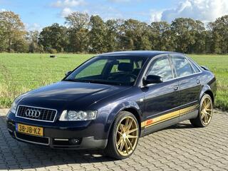 AUDI A4 Limousine 2.0 super mooi S4 look 19
