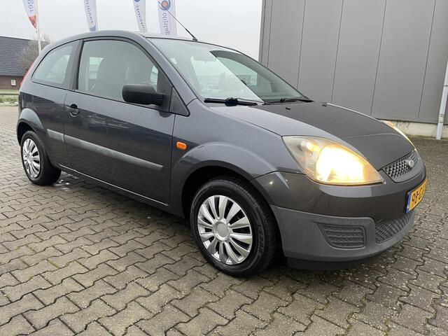 Ford Fiesta 1.3 8V AIRCO APK: bij aflevering