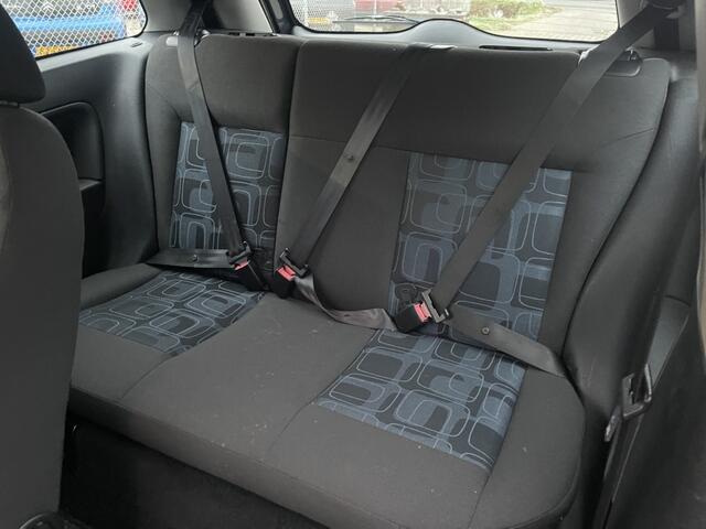 Ford Fiesta 1.3 8V AIRCO APK: bij aflevering