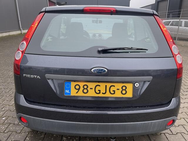 Ford Fiesta 1.3 8V AIRCO APK: bij aflevering