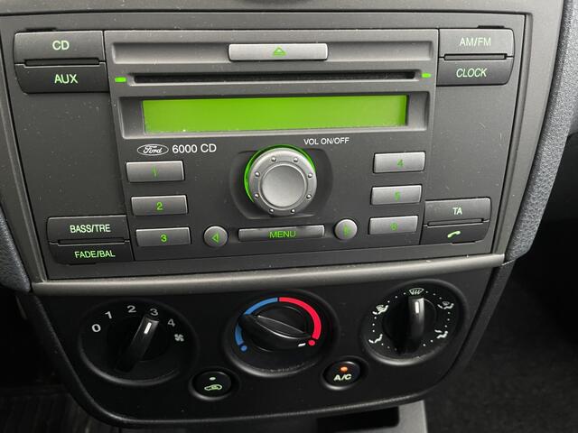 Ford Fiesta 1.3 8V AIRCO APK: bij aflevering