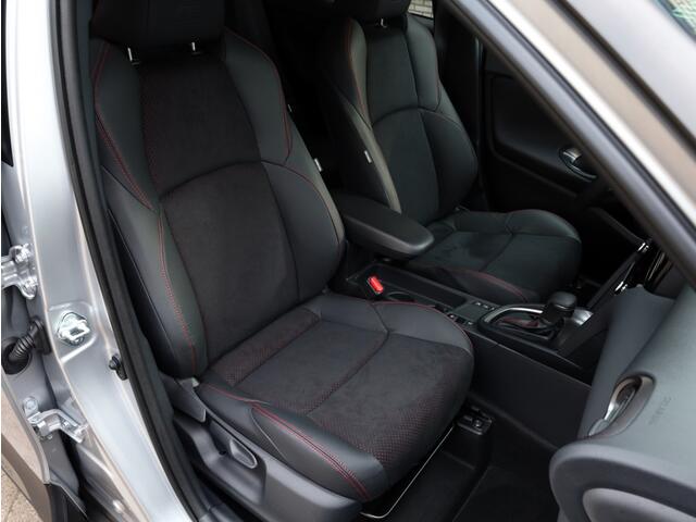 Toyota Yaris Cross 1.5 Hyb 130 GR Sport |  | Bi-Tone | El. Achterklep