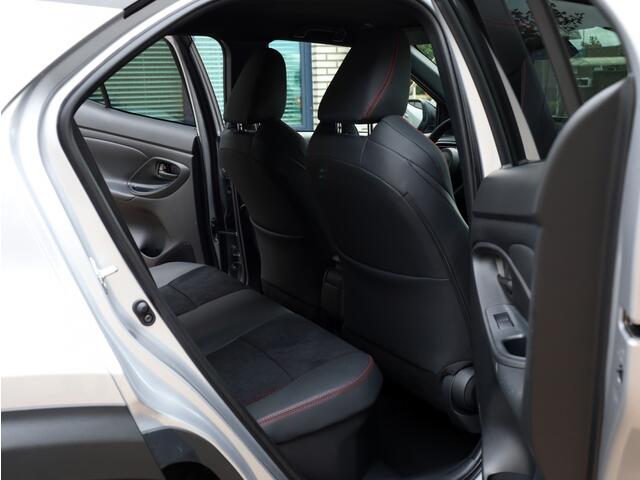 Toyota Yaris Cross 1.5 Hyb 130 GR Sport |  | Bi-Tone | El. Achterklep