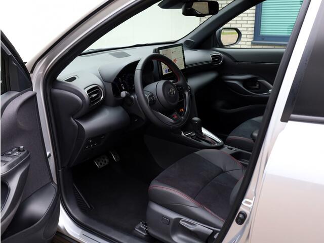Toyota Yaris Cross 1.5 Hyb 130 GR Sport |  | Bi-Tone | El. Achterklep