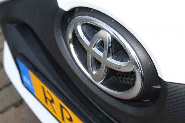 Toyota Aygo 1.0 VVT-i x-fun Airco / Bluetooth / Stuurwiel bed.