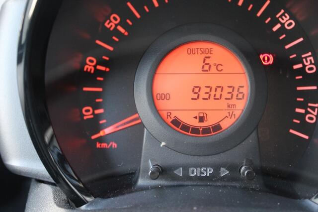 Toyota Aygo 1.0 VVT-i x-fun Airco / Bluetooth / Stuurwiel bed.