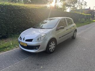Renault Clio 1.2-16V Special Line