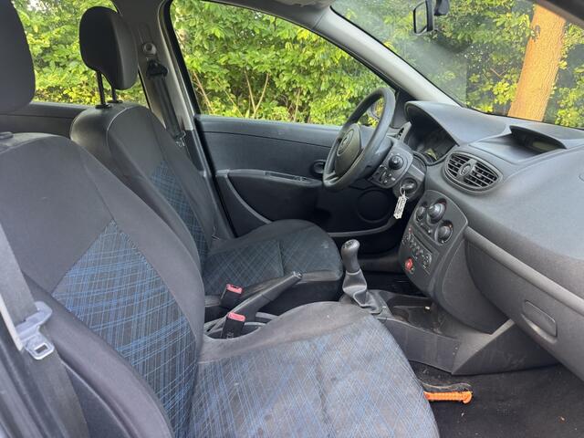 Renault Clio 1.2-16V Special Line