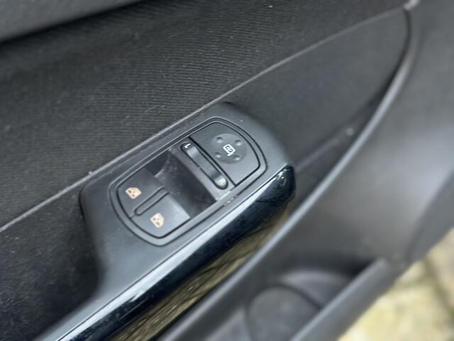 Opel Corsa 1.2-16V AircoLMVLEES TEKST INRUILKOOPJE