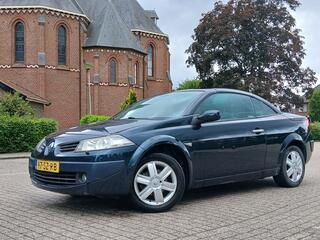 RENAULT MEGANE Coup�-Cabriolet 2.0-16V Tech Line, AUTOMAAT