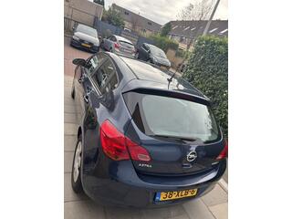 Opel Astra (2009 - 2015)