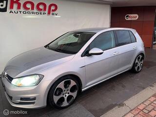 Volkswagen Golf VII
