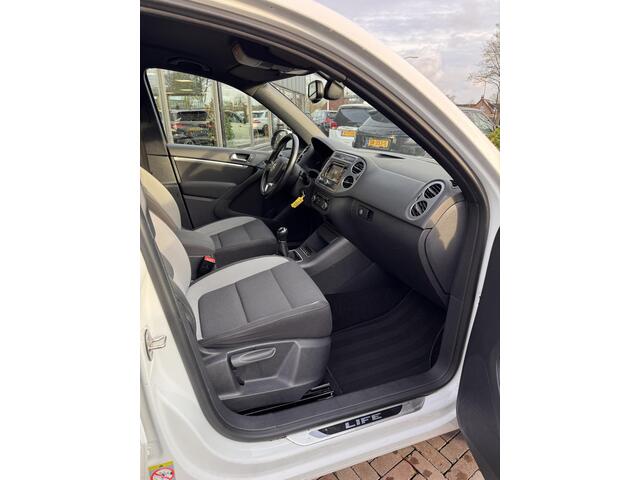 Volkswagen Tiguan 1.4 TSI LIFE Navi Clima Stoelverwarming
