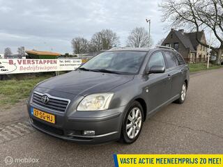 TOYOTA AVENSIS Wagon 2.2 D-4D Linea Luna