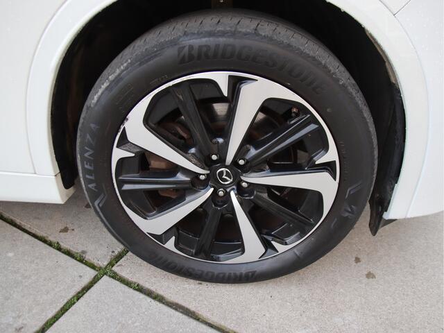Mazda CX-60 2.5 e-SkyActiv PHEV Takumi Plus Panorama dak, HUD, Trekhaak, FULL OPTIONS Lente actie