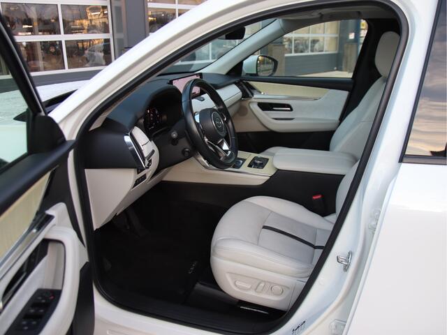 Mazda CX-60 2.5 e-SkyActiv PHEV Takumi Plus Panorama dak, HUD, Trekhaak, FULL OPTIONS Lente actie