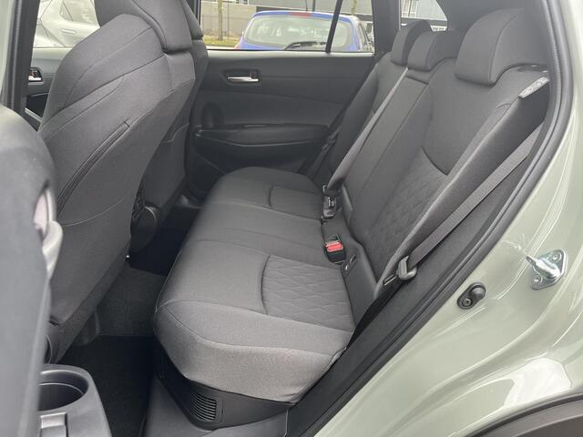 Toyota Corolla Cross Hybrid 140 Dynamic | Panodak | Uit voorraad leverbaar | � 3.000 extra inruilwaarde |