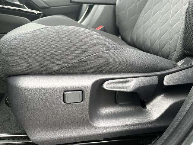 Toyota Corolla Cross Hybrid 140 Dynamic | Panodak | Uit voorraad leverbaar | � 3.000 extra inruilwaarde |