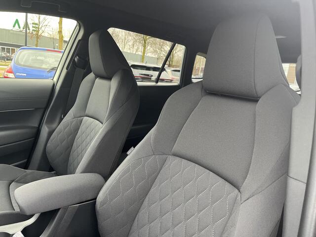 Toyota Corolla Cross Hybrid 140 Dynamic | Panodak | Uit voorraad leverbaar | � 3.000 extra inruilwaarde |