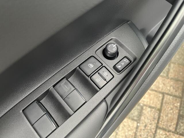 Toyota Corolla Cross Hybrid 140 Dynamic | Panodak | Uit voorraad leverbaar | � 3.000 extra inruilwaarde |