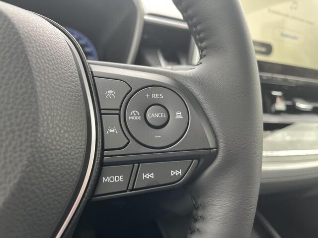 Toyota Corolla Cross Hybrid 140 Dynamic | Panodak | Uit voorraad leverbaar | � 3.000 extra inruilwaarde |