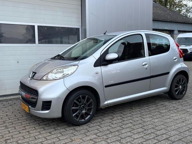 Peugeot 107 1.0-12V Millesim 200 / airco /