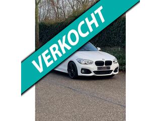 BMW 1-SERIE Edition M Sport Shadow Executive Trekhaak 18 inch 100% onderhouden LCI Black paneel cluster Automaat NEW APK Rijklaar