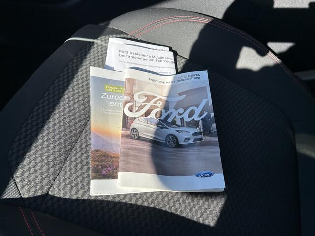 Ford Fiesta 1.0 EcoBoost Hybrid ST-Line X panodak