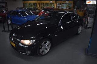 BMW 3-SERIE Coup� 325xi High Executive