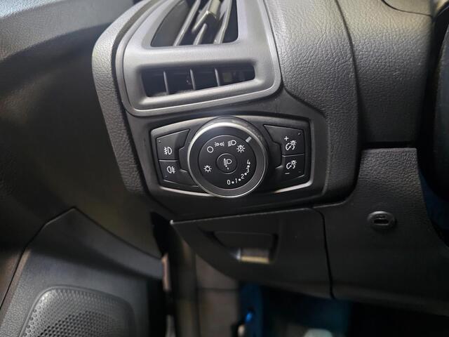 Ford Focus Wagon 1.5 ST-Line | All-in | Navi | Keyless | PDC | Verw. Voorruit
