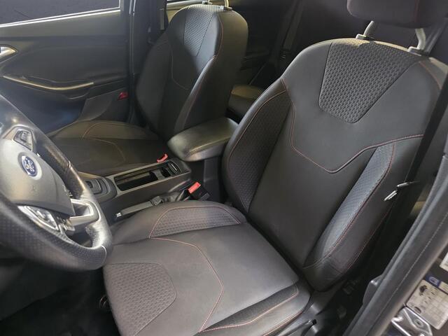 Ford Focus Wagon 1.5 ST-Line | All-in | Navi | Keyless | PDC | Verw. Voorruit