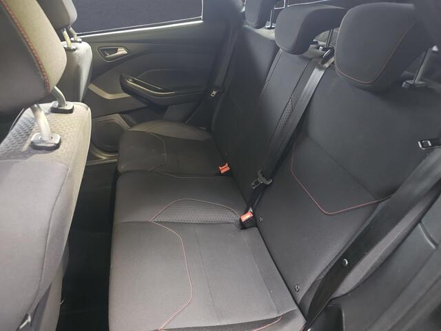 Ford Focus Wagon 1.5 ST-Line | All-in | Navi | Keyless | PDC | Verw. Voorruit