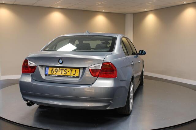 BMW 3-Serie 318i Business Automaat Distr.ketting |Cruise|Navi|PDC