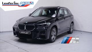 BMW X1 sDrive20i M Sport Panoramadak 1e Eig. NAP Head up Camera Apple Carplay Led koplampen
