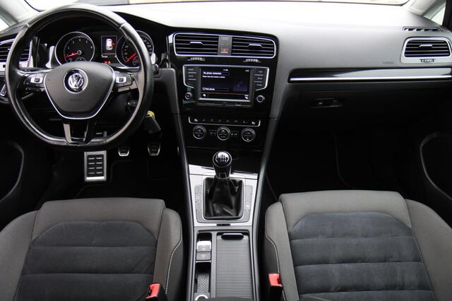 Volkswagen Golf 1.4 TSI Highline Carplay Xenon Dealer Ond 