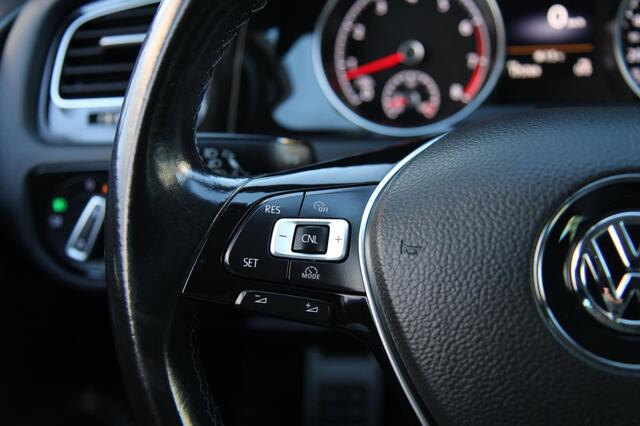 Volkswagen Golf 1.4 TSI Highline Carplay Xenon Dealer Ond 